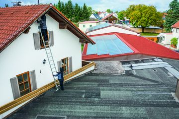 Stufenleiter als Arbeitsplatz und Verkehrsweg Stufenleiter als Arbeitsplatz und Verkehrsweg