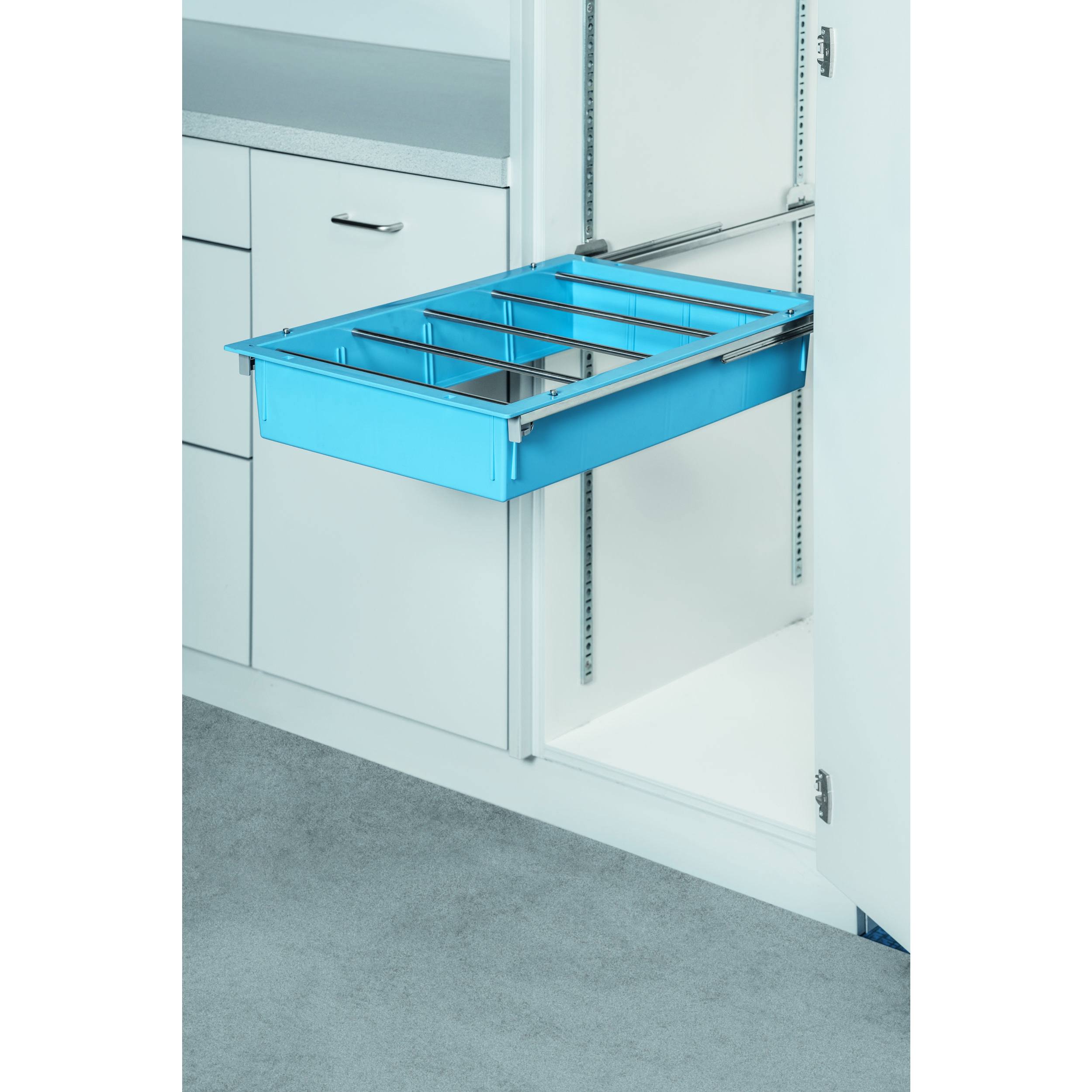 Module frame for catheter racks | Cabinet components | ZARGES ...